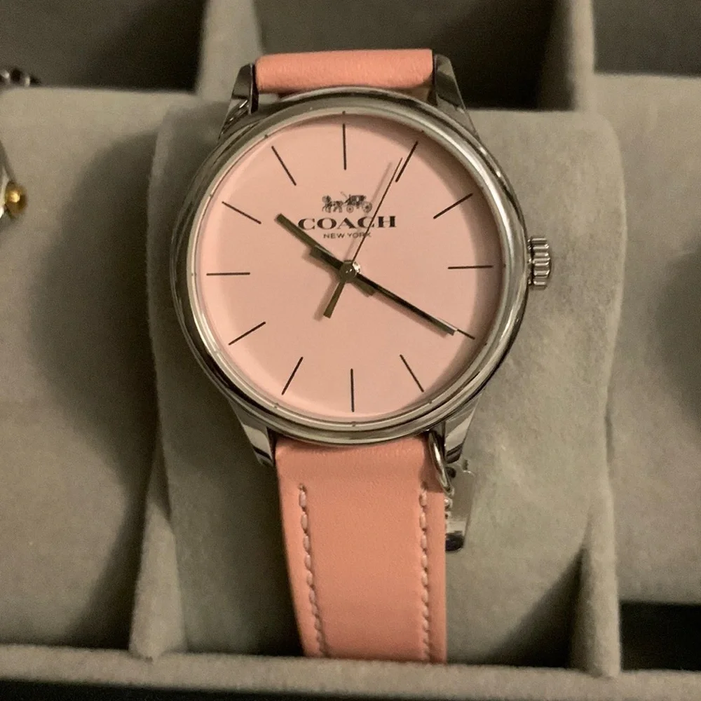 Brand new Coach Watch pink leather - Picture 1 of 5